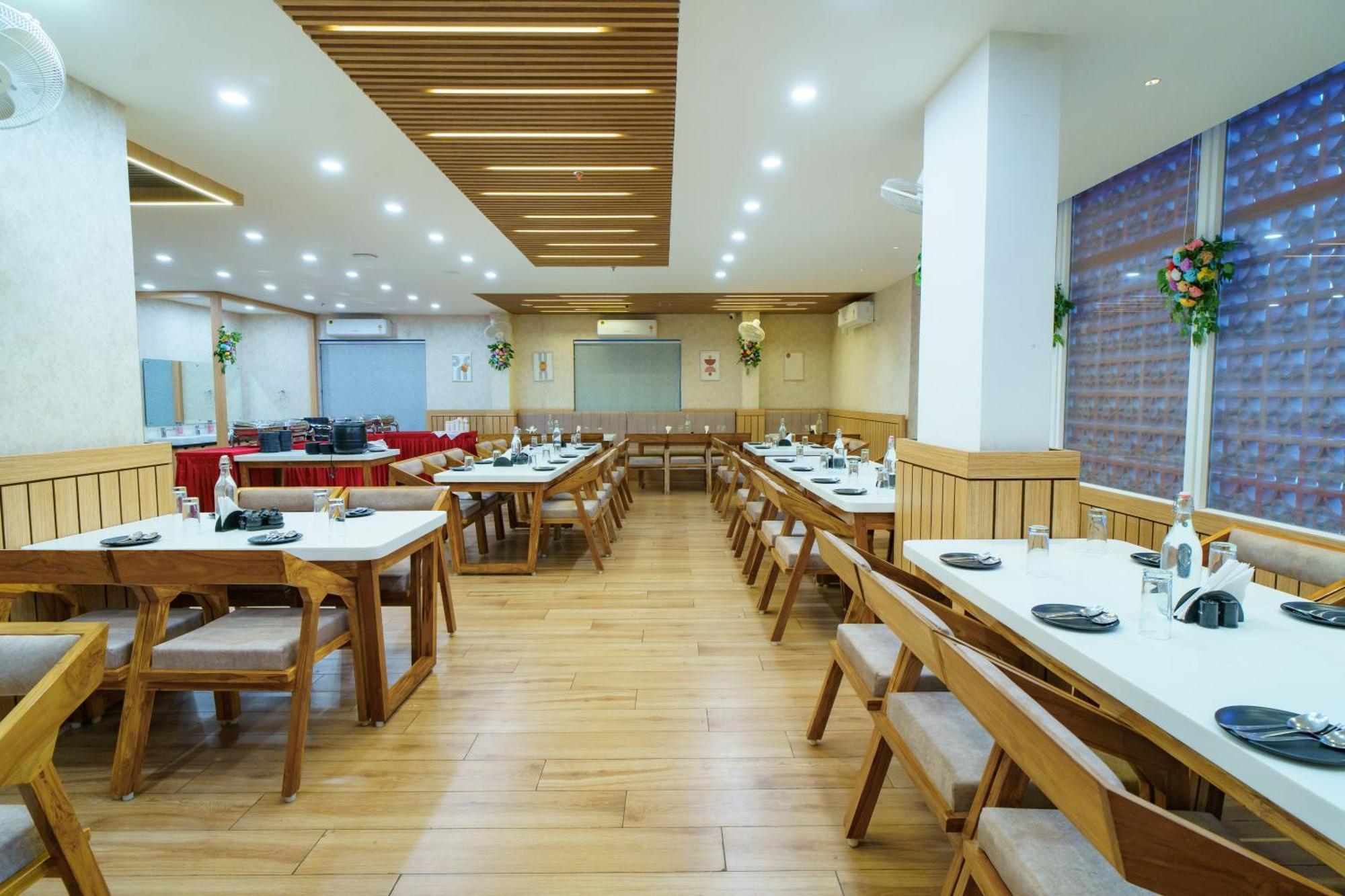 Satyabhama Inn Pathara Exteriör bild